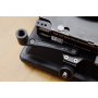 Detail wie das  ARRi 4x5 Rota Pola Mount Bracket am Kompedium befestigt wird